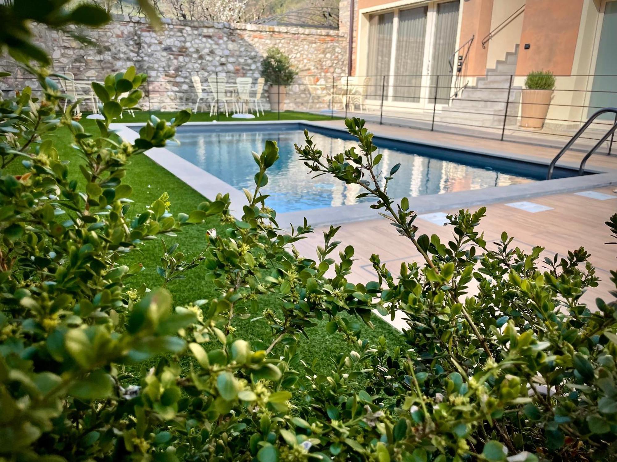 Villa Fontanelle Gardapartments Polpenazze del Garda Exteriör bild