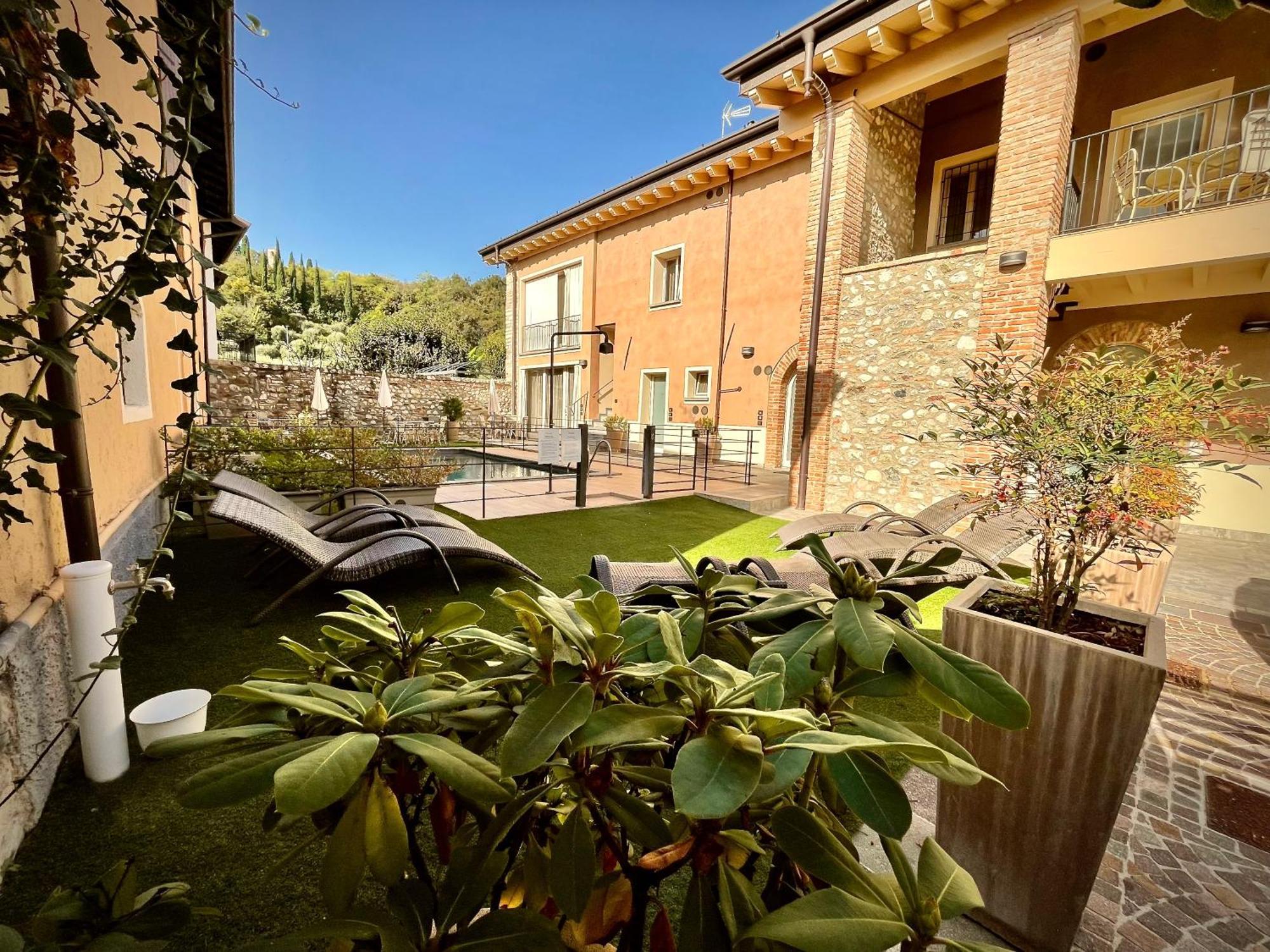 Villa Fontanelle Gardapartments Polpenazze del Garda Exteriör bild