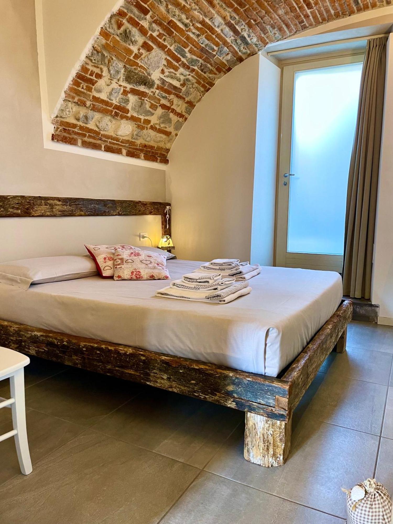 Villa Fontanelle Gardapartments Polpenazze del Garda Exteriör bild