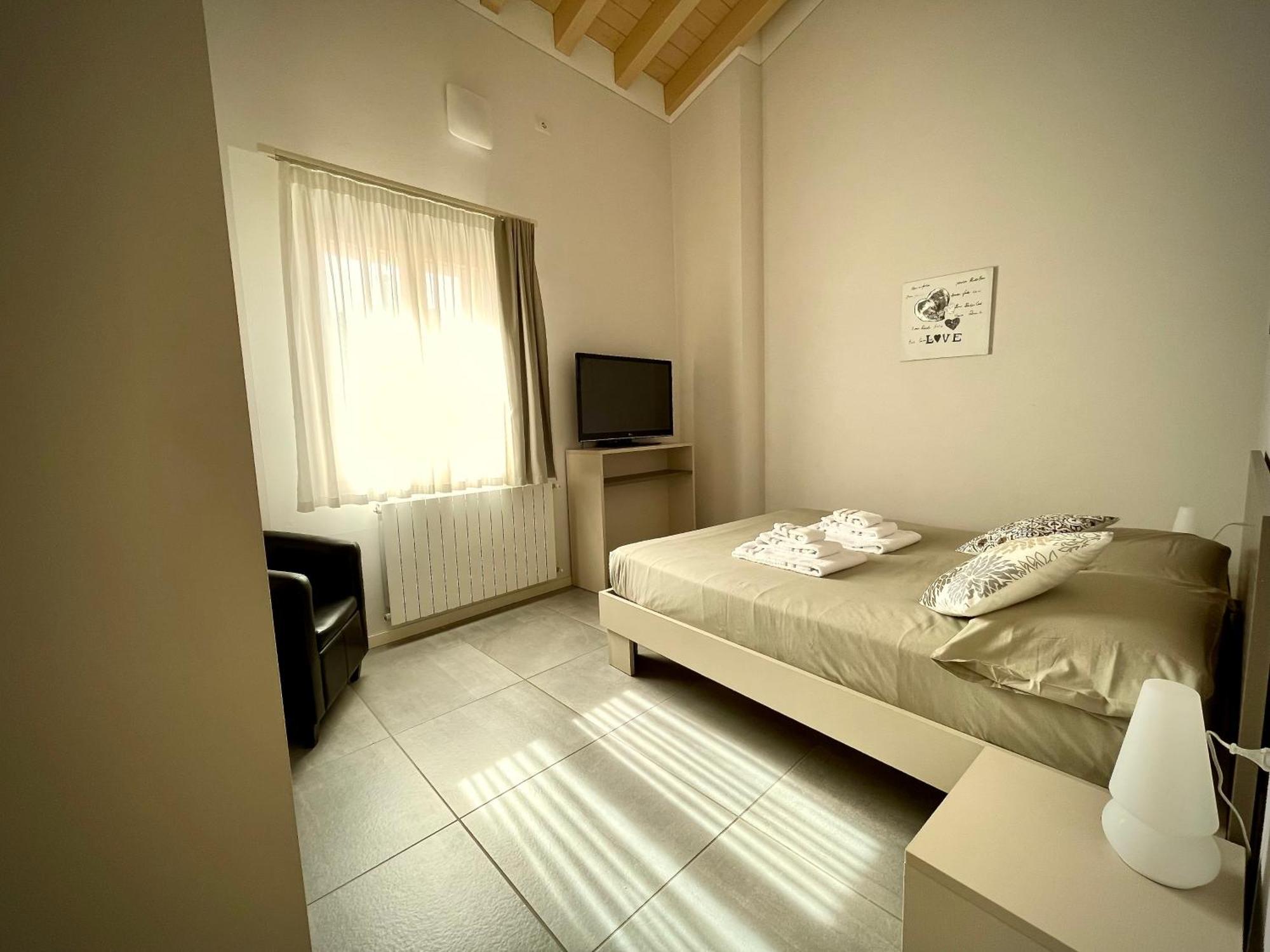 Villa Fontanelle Gardapartments Polpenazze del Garda Exteriör bild