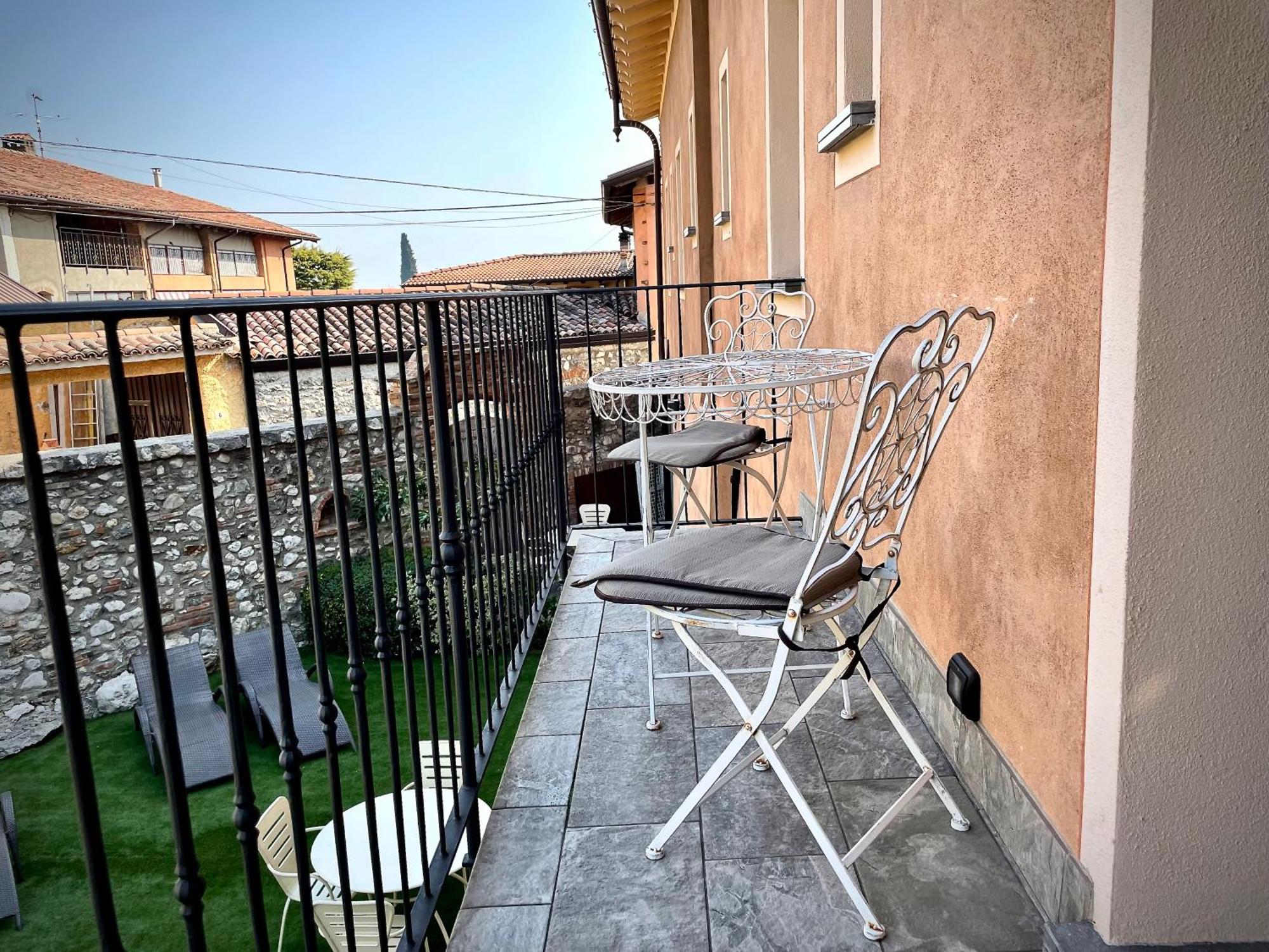Villa Fontanelle Gardapartments Polpenazze del Garda Exteriör bild