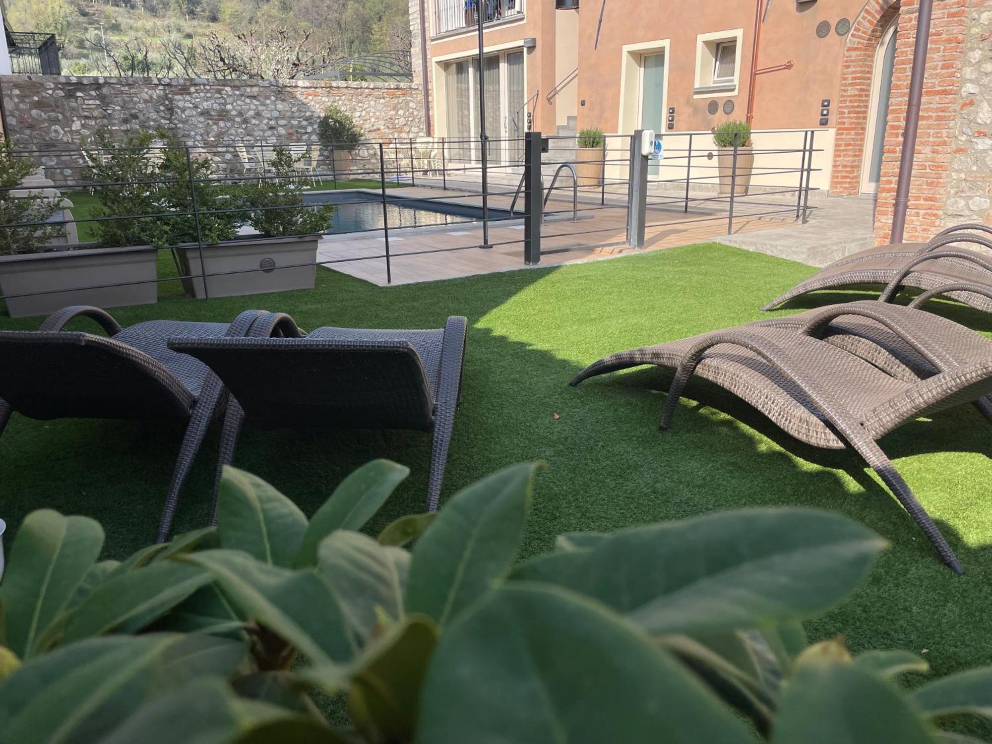 Villa Fontanelle Gardapartments Polpenazze del Garda Exteriör bild