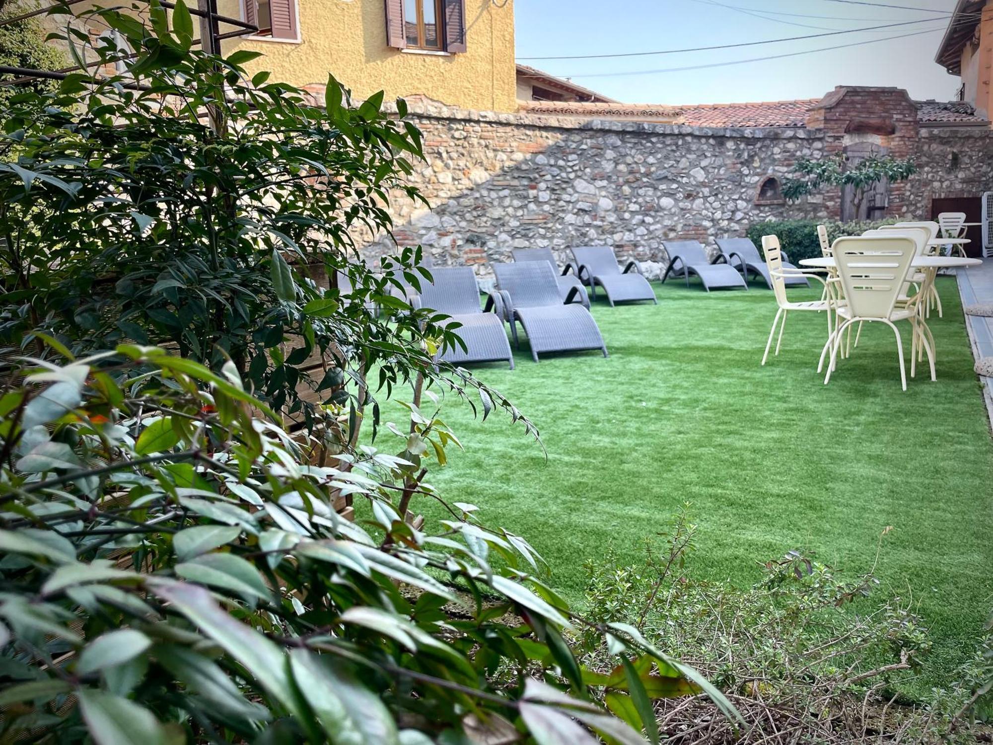 Villa Fontanelle Gardapartments Polpenazze del Garda Exteriör bild